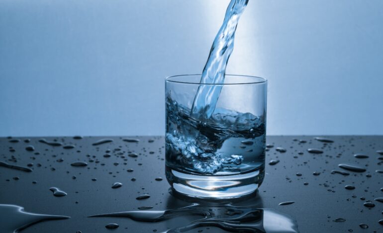 5 Benefits of Drinking Water